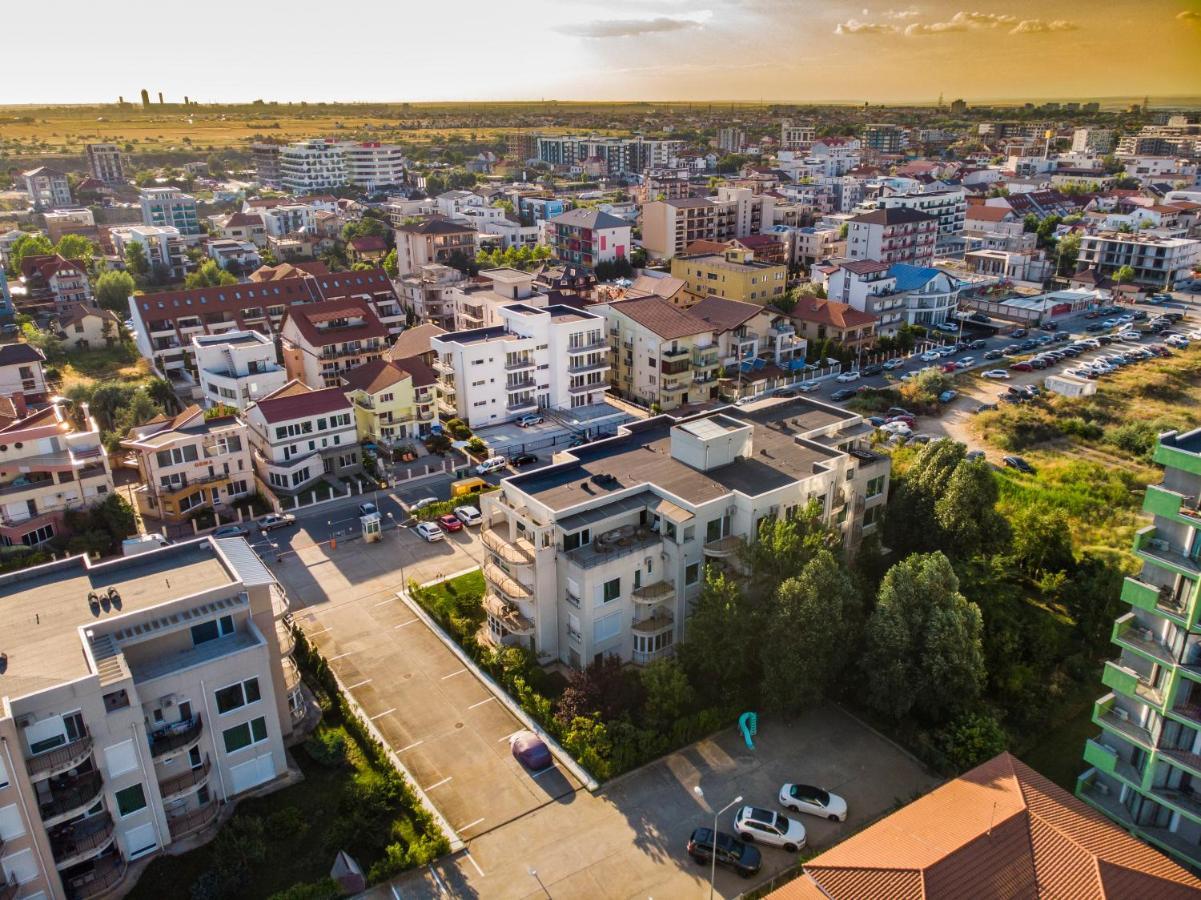 Ono Aparthotel Năvodari Екстериор снимка